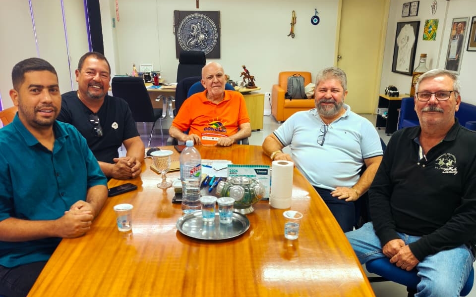 Sindicalistas debatem pauta trabalhista e eleições 2026