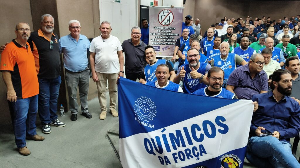 Químicos reforçam luta por segurança no ato do Dia 28 de Abril