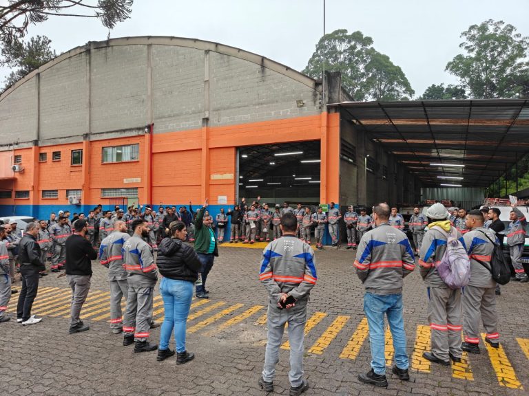 Setor elétrico entra em alerta e ameaça greve geral