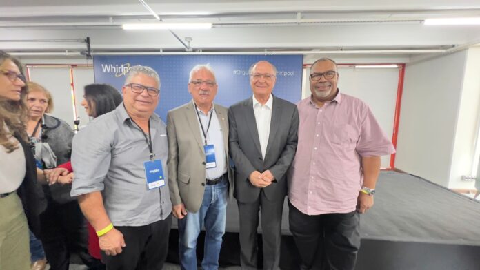 Químicos da Força acompanham visita de Alckmin à Whirlpool