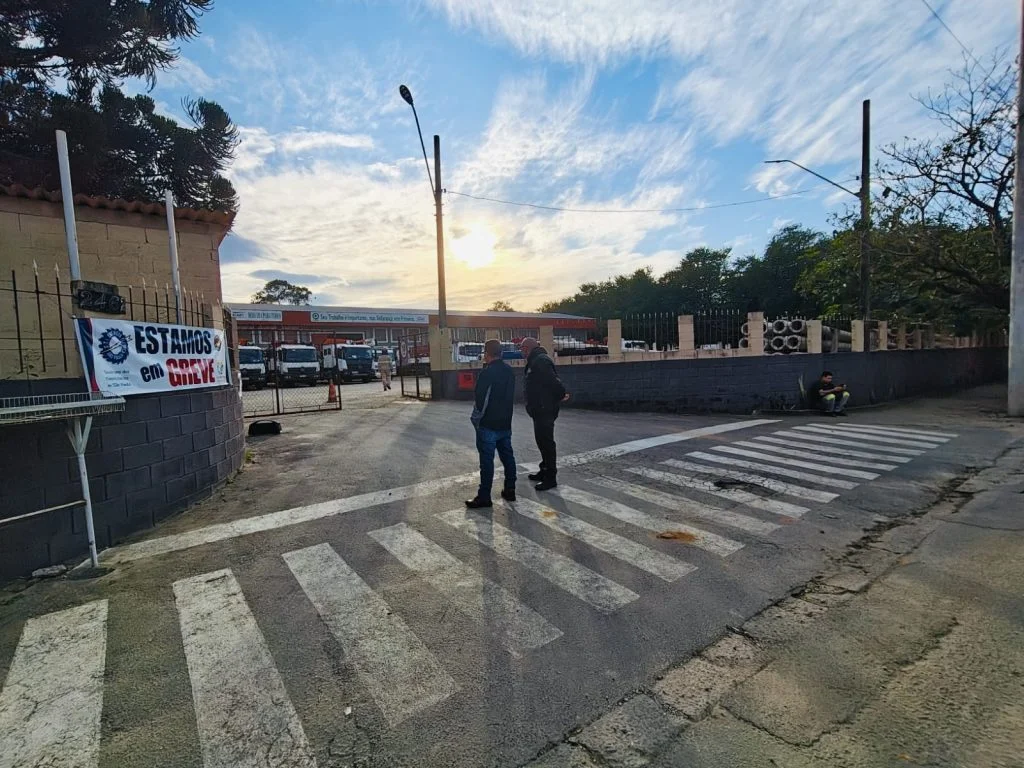 Greve no setor elétrico força avanços nas negociações