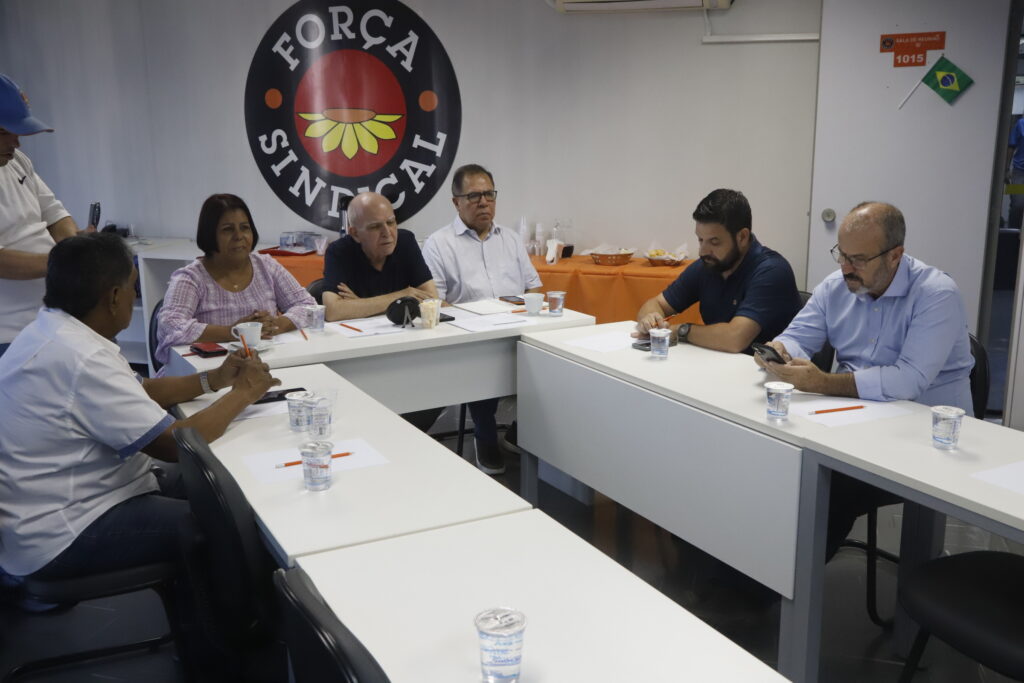 “Precisamos intensificar mobilização pela jornada menor”, afirma Miguel Torres