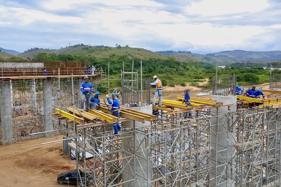 Jerônimo Rodrigues e Sintepav-BA acompanham obras no Rio Jequitinhonha