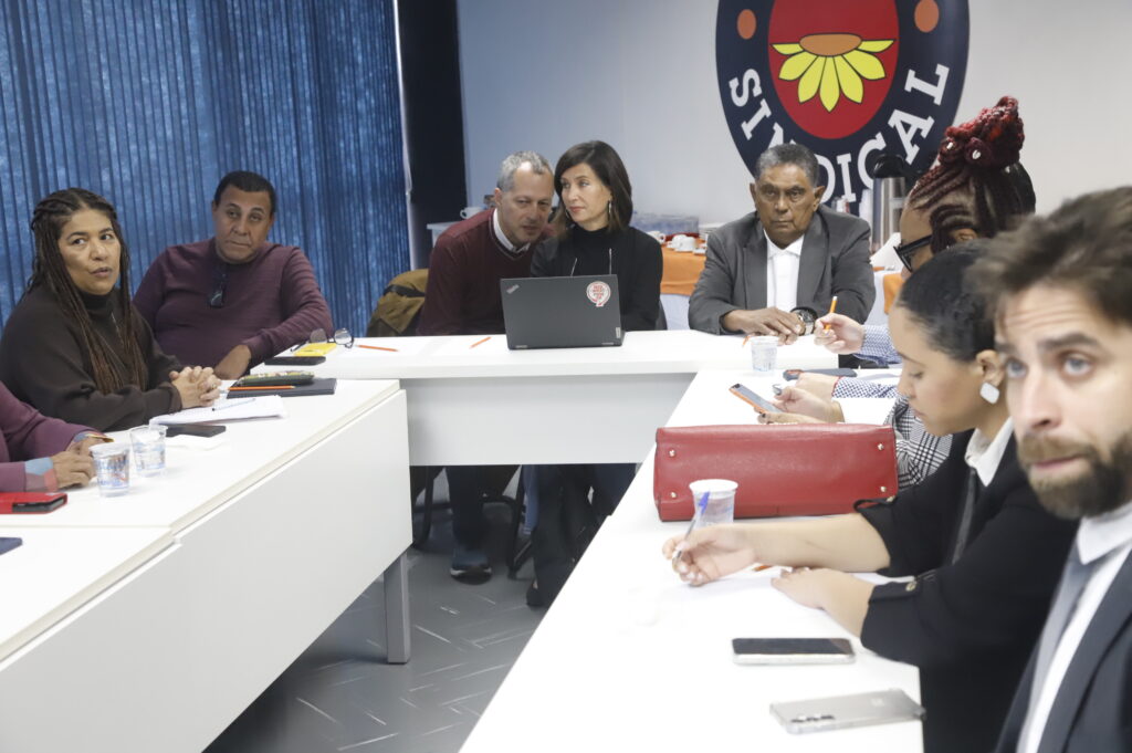 Força Sindical recebe Gina Chiala em encontro internacional