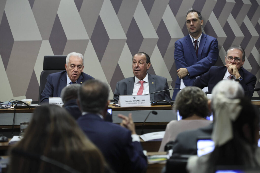 CCJ do Senado aprova texto-base favorável ao fim da escala 6×1