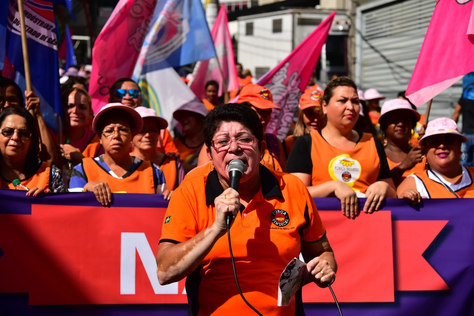 “Ocupar as ruas contra ameaça aos direitos”, convoca líder do Fórum de Mulheres das Centrais