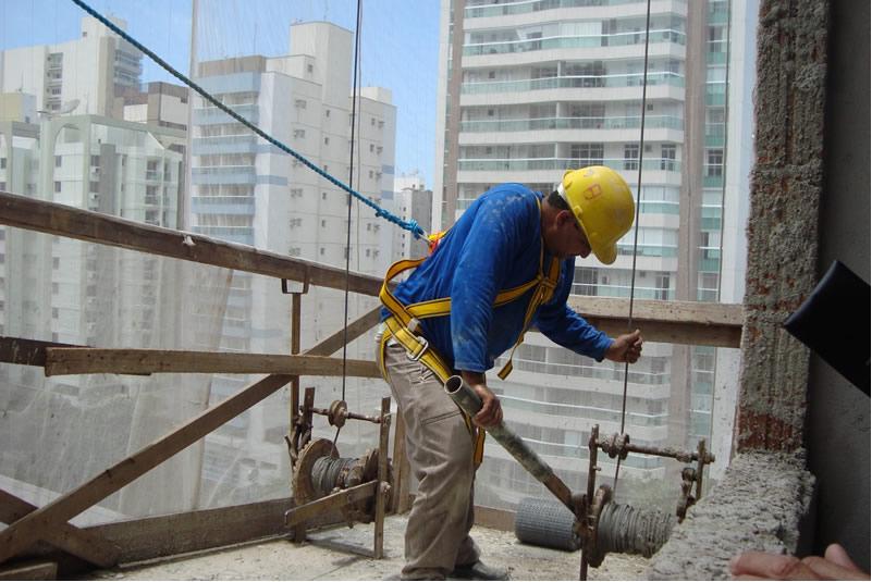 Sintracon-SP reforça direito à segurança no trabalho