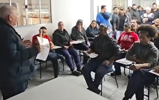 Miguel debate redução da jornada com trabalhadores da Delga