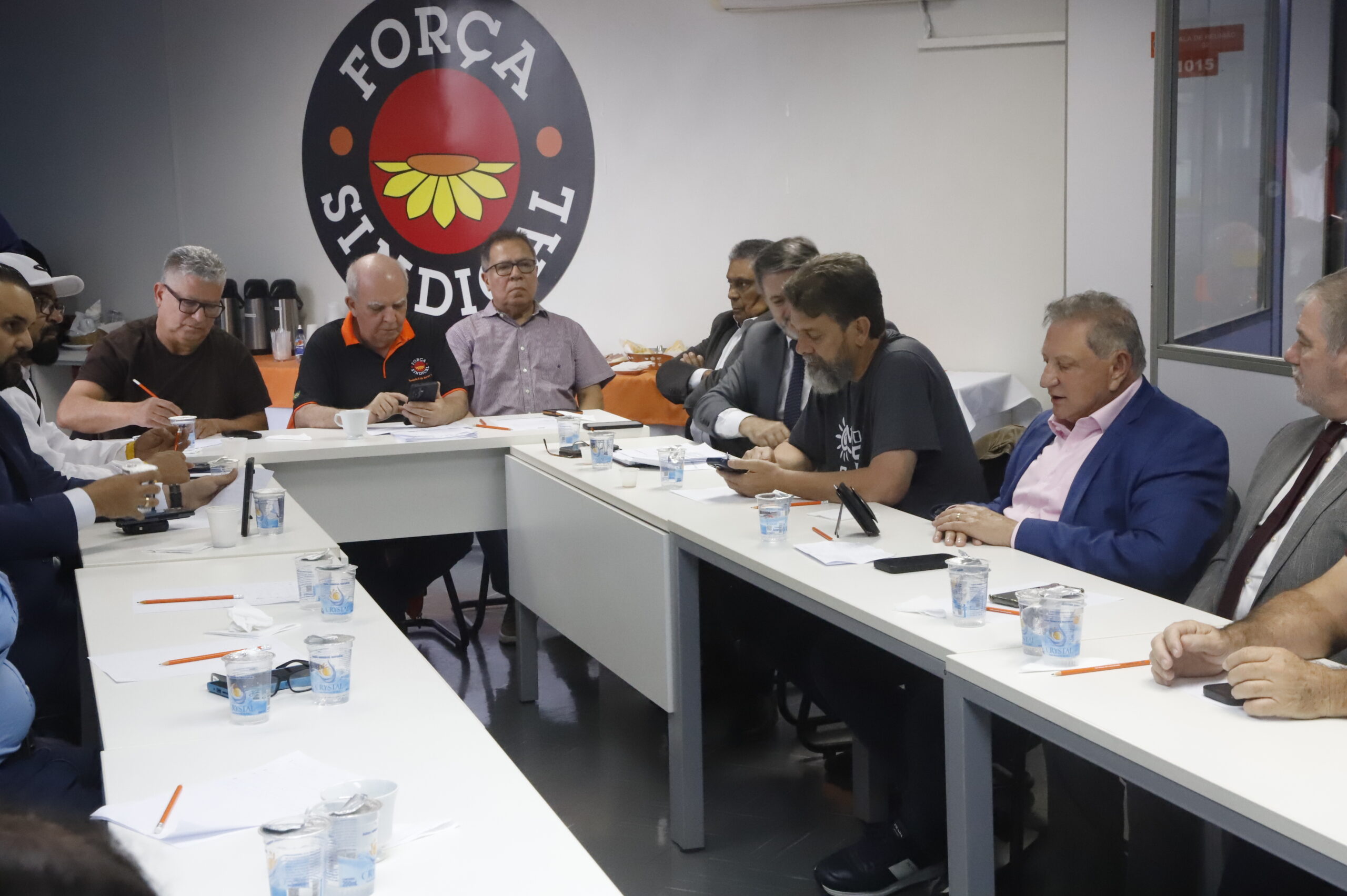 Sindicalistas orientam sobre fim da escala 6×1 e jornada de 40h