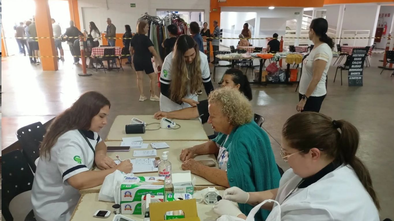 Sindnapi e Droga Raia promovem ação de saúde em Americana