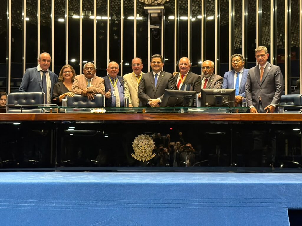 Centrais acompanham no Senado debate pelo fim da escala 6×1